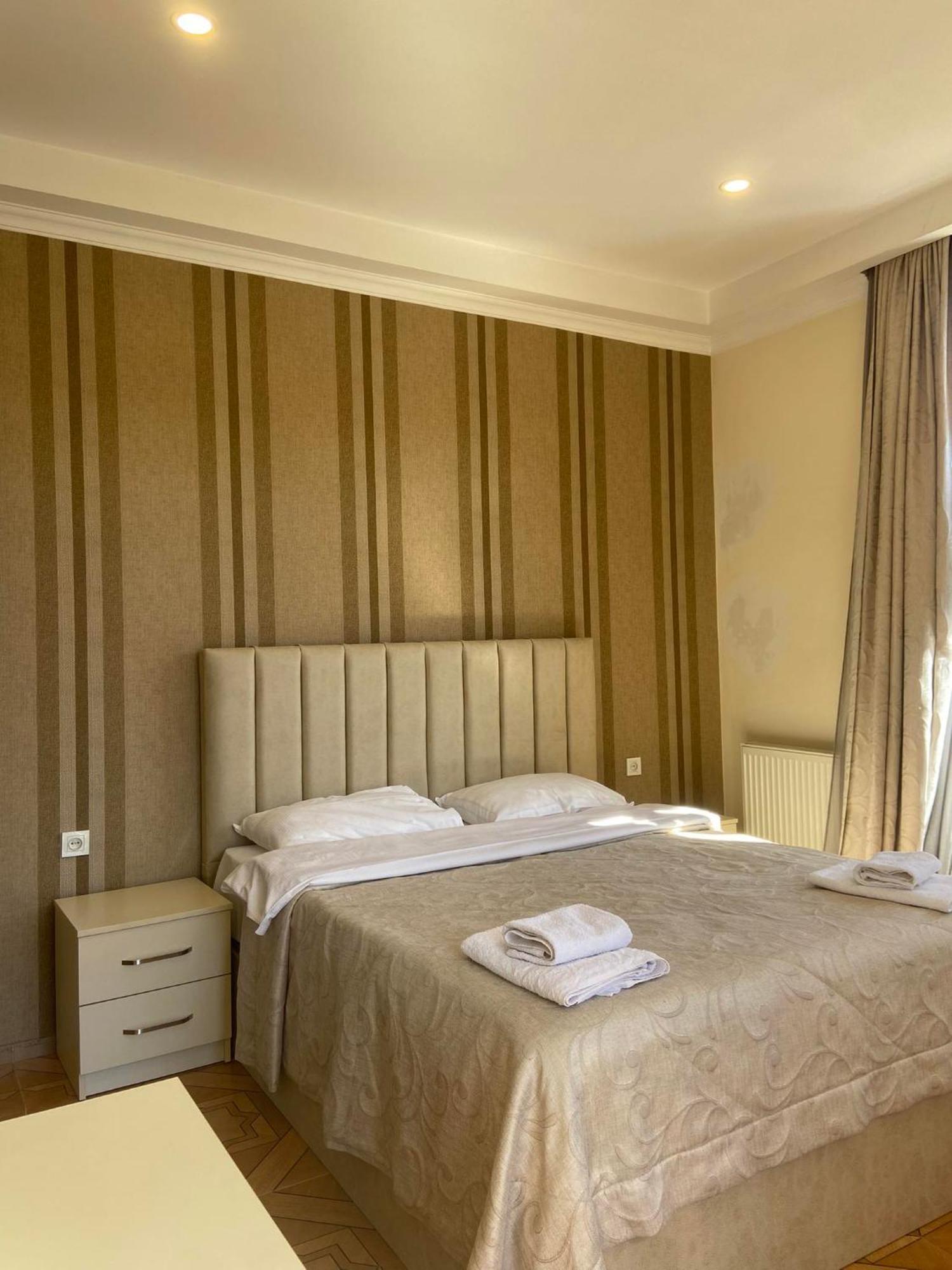 Irise Hotel Batumi Exterior photo