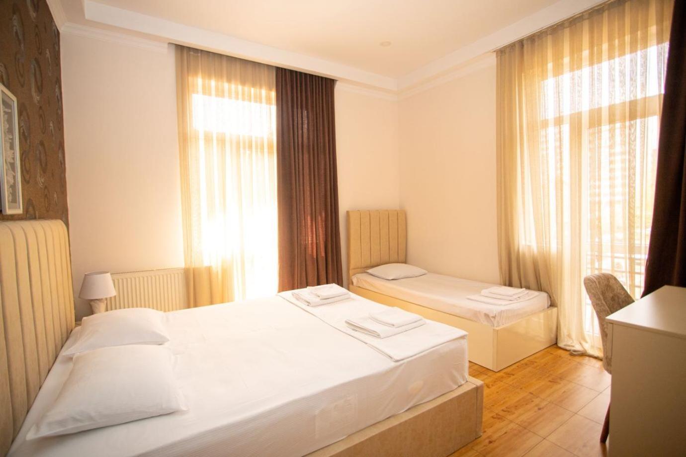 Irise Hotel Batumi Exterior photo