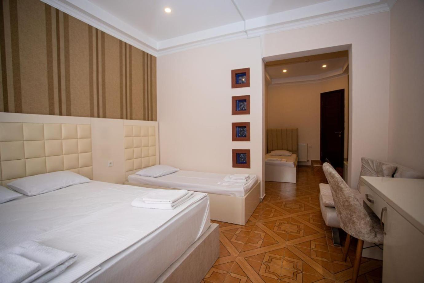 Irise Hotel Batumi Exterior photo