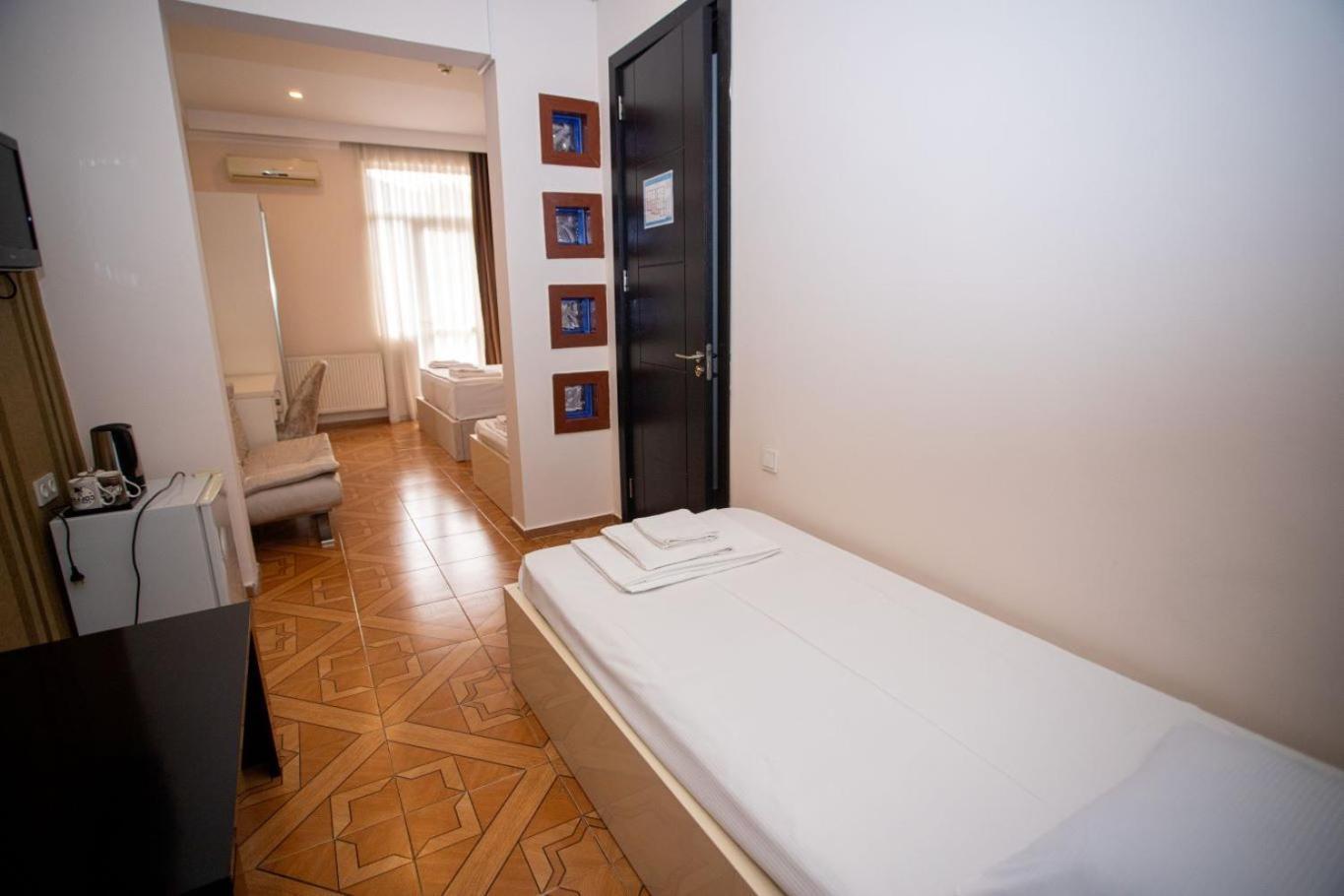 Irise Hotel Batumi Exterior photo