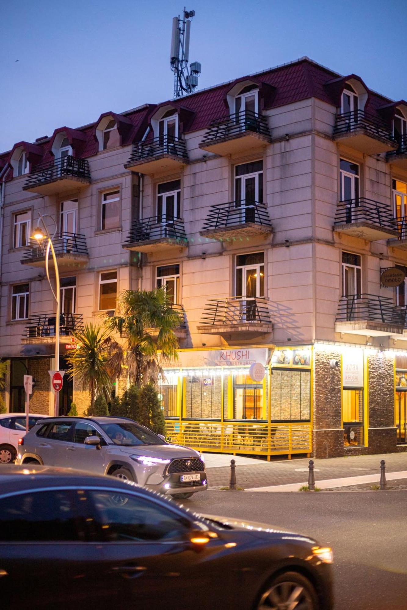 Irise Hotel Batumi Exterior photo