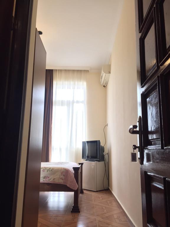 Irise Hotel Batumi Exterior photo