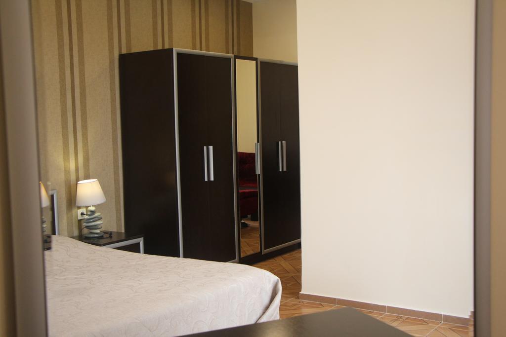 Irise Hotel Batumi Exterior photo